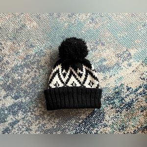 Old Navy / Winter Pom Pom Beanie